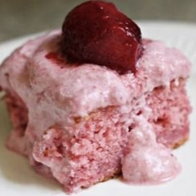 Fresh Strawberry Cake
