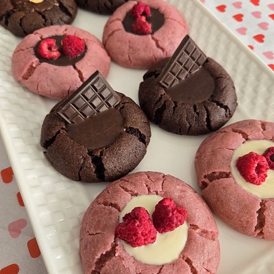 Velvet Truffle Delights (1 Dozen)