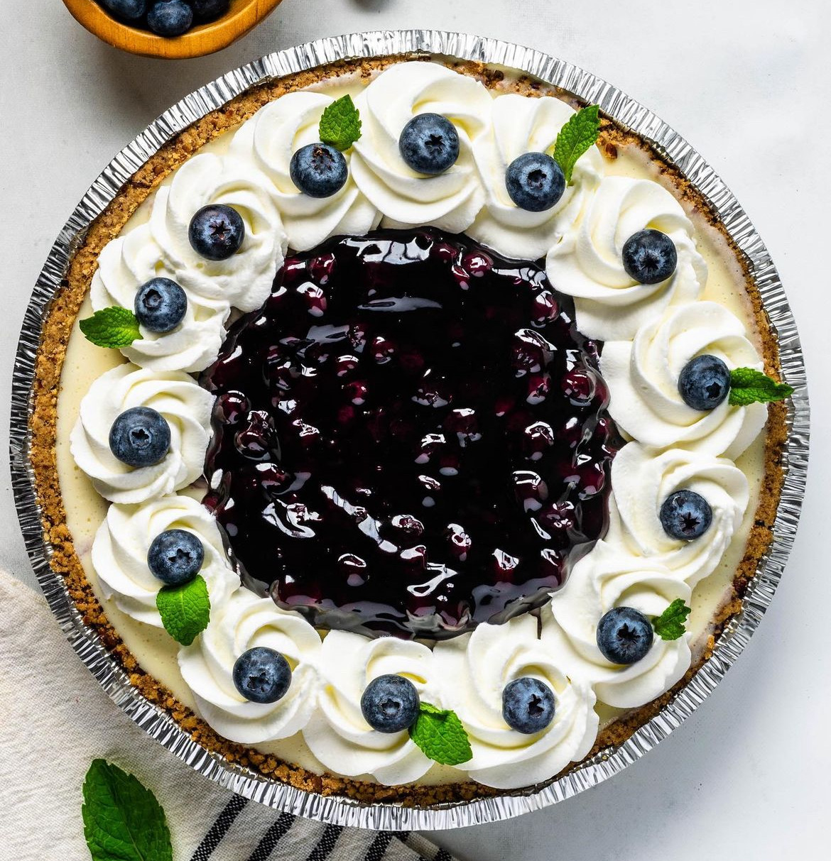 Creamy No-bake Cheesecake Pie