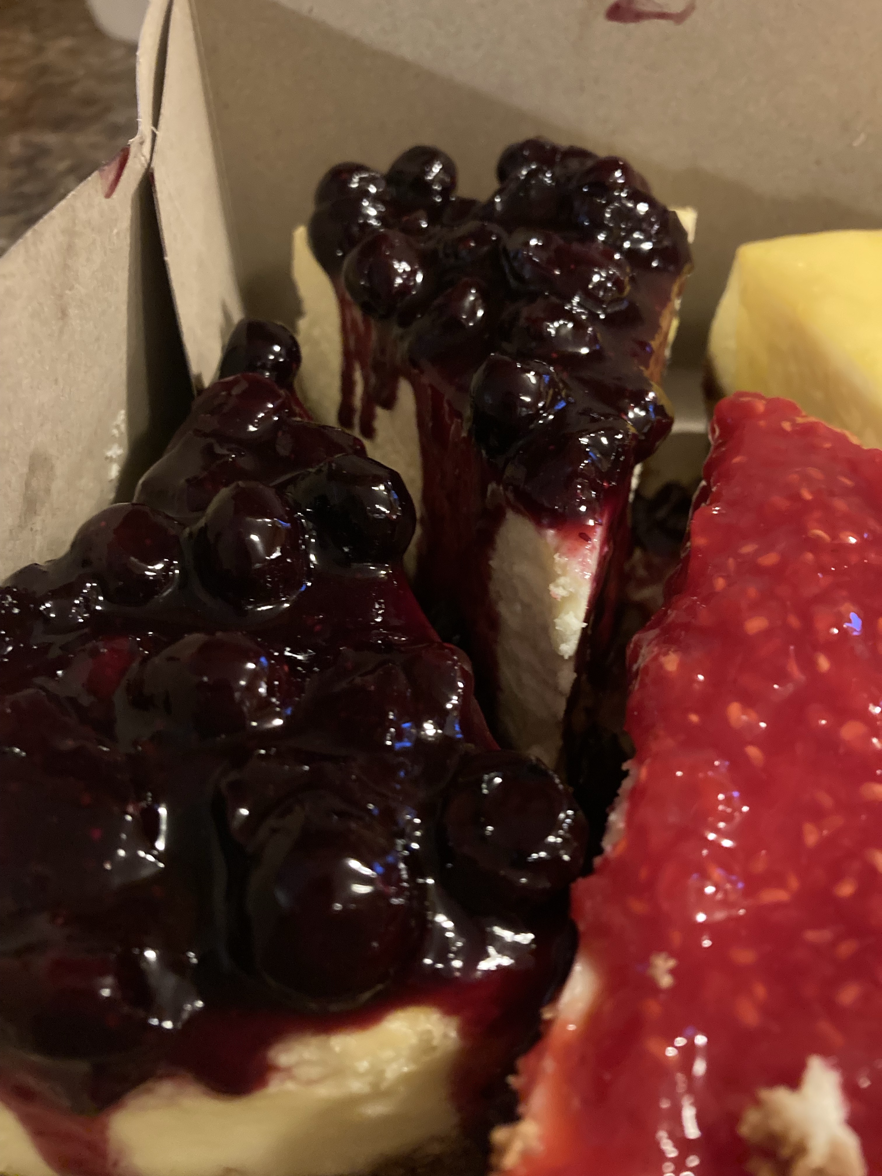 Original Cheesecake with Fruit Topping. 