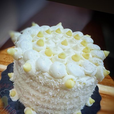 Vegan 4” Vanilla Cake 