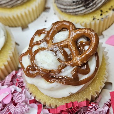 Salted Caramel Pretzel (6-Pack)