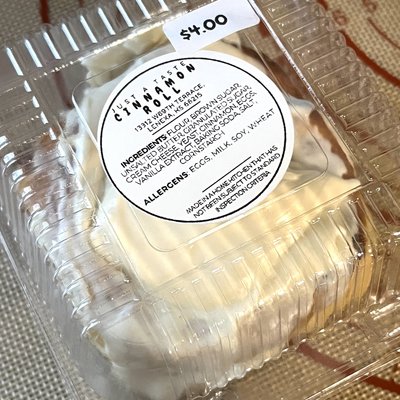 Traditional Cinnamon Roll 