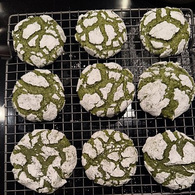 Matcha Crinkle Cookies