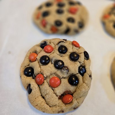 Game Day Chocolate Chip Cookie 