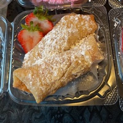 Strawberry Cheesecake Eggrolls (2ct)