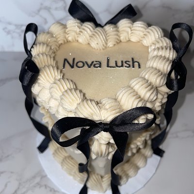 4 Inch Mini Heart Cake 