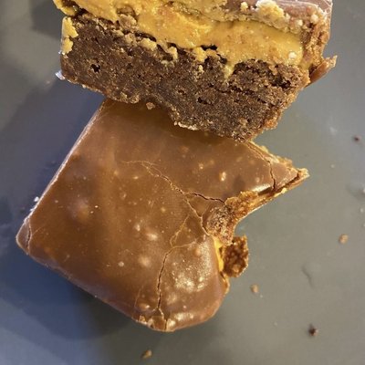 Peanut Butter Brownies 