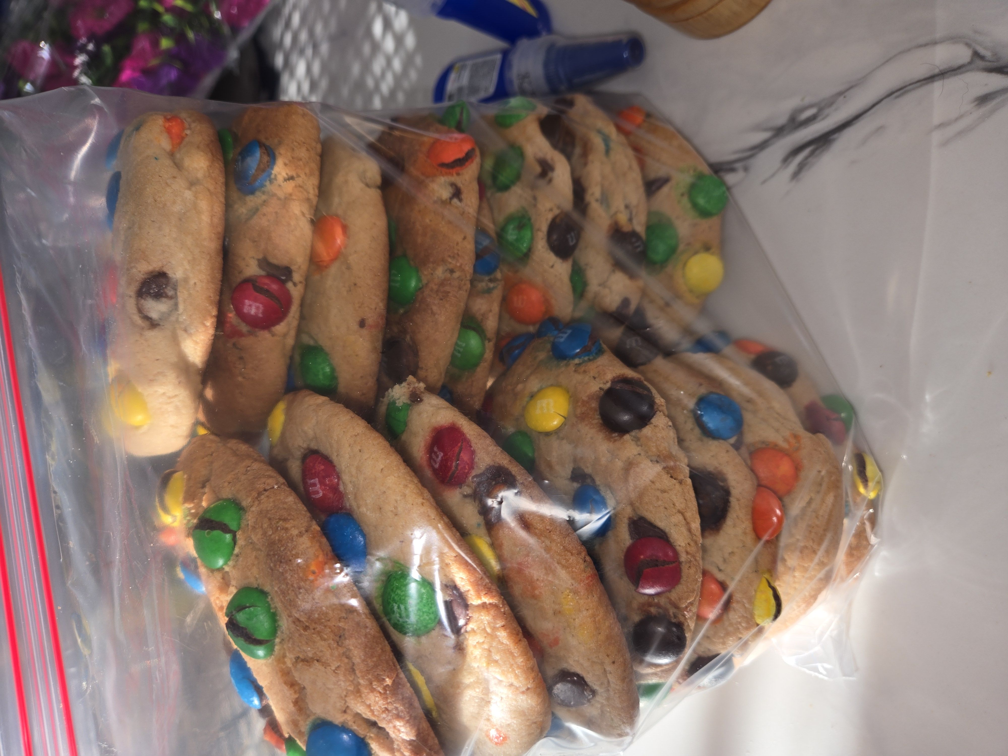 Chocolate Chip/ M&M cookie 4oz