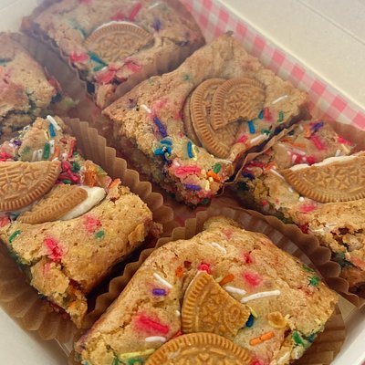 Not-so-JUMBO Birthday Cake Blondie