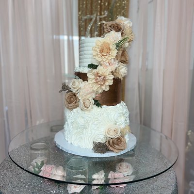 Custom Cakes 