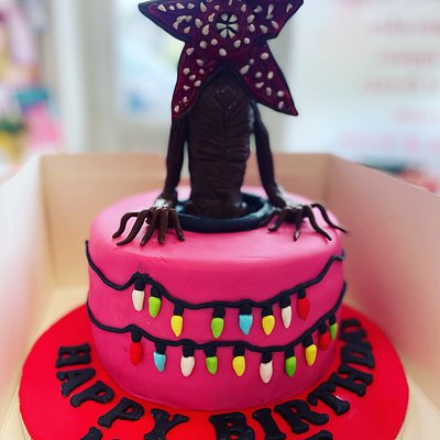 Stranger Things Cake 