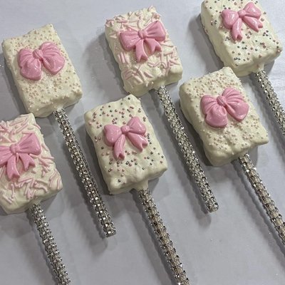 Rice Krispy Treats/Pops/Dozen (custom)