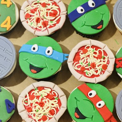 Theme Fondant Cupcakes 