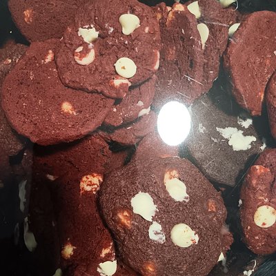 Red Velvet w/ White Chocolate Chip