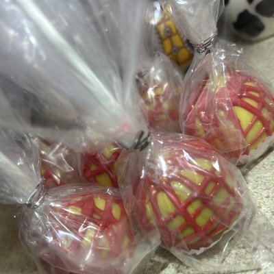 1 Dozen Cake Pops