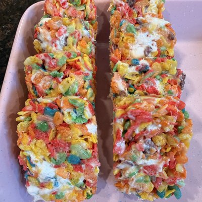 Rainbow Krispies (16 pc.)