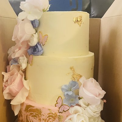 Customized Cake 3 Tier (10in,8,in & 6in)