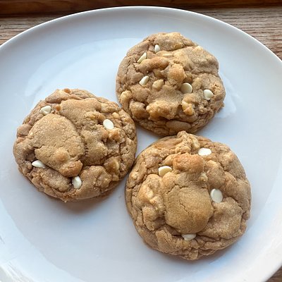 White Chocolate Macadamia Nut DOZEN