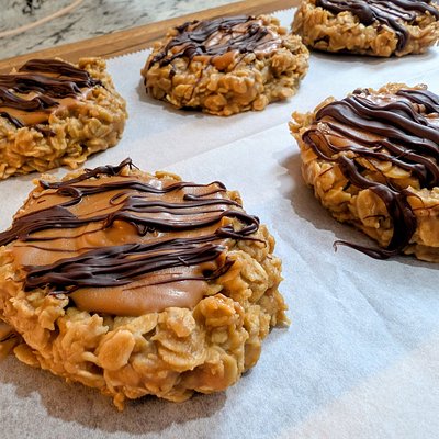 No Bake Peanut Butter Chocolate Caramel Cookies 
