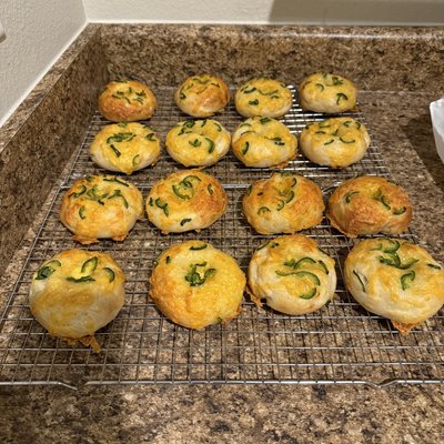 Jalapeño Cheddar Bagels