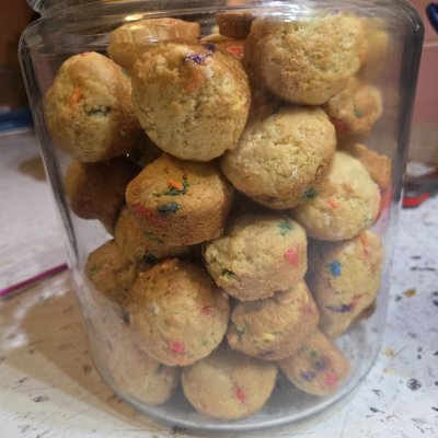 Funfetti Mini Muffins 