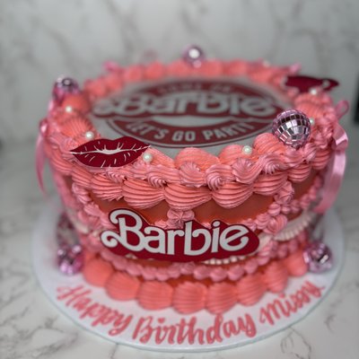 Barbie Burn Cake 💕