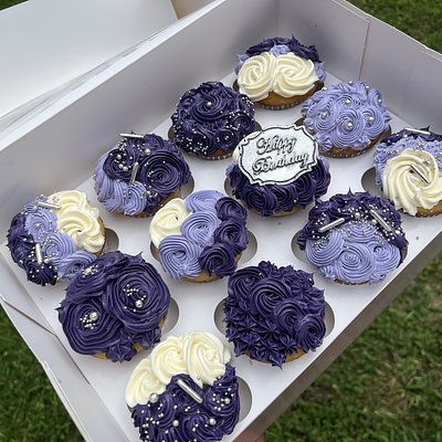 Decorated Cupcakes 