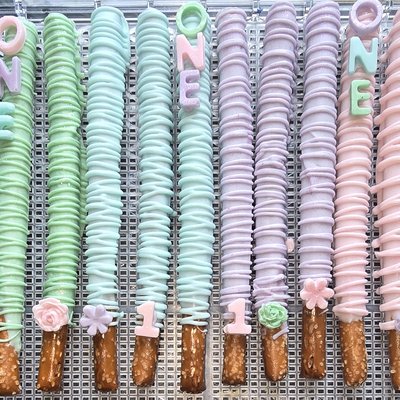 Dipped Pretzel Rods- Simple