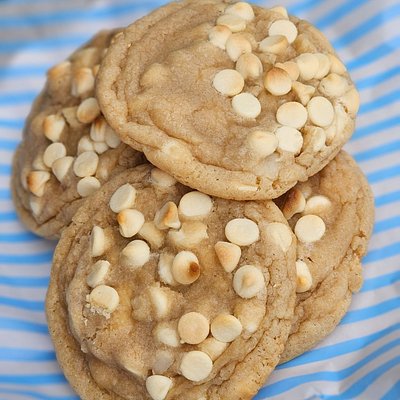 Classic White Chocolate Macadamia