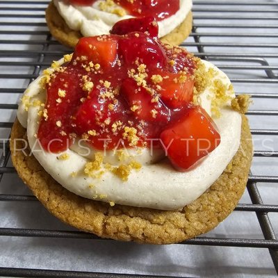 Strawberry Cheesecake Cookie 
