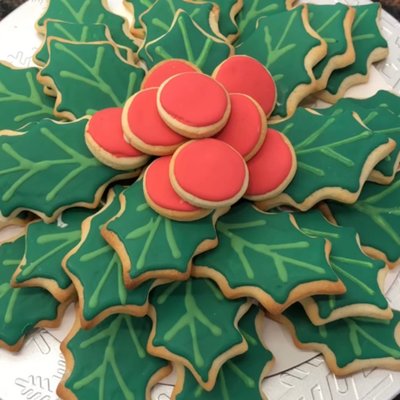 Large Holly And Berry Assortment