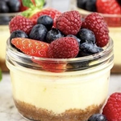 Fresh Mixed Berry Cheesecake