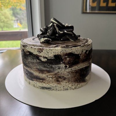 Luca’s Cookies & Cream Cake