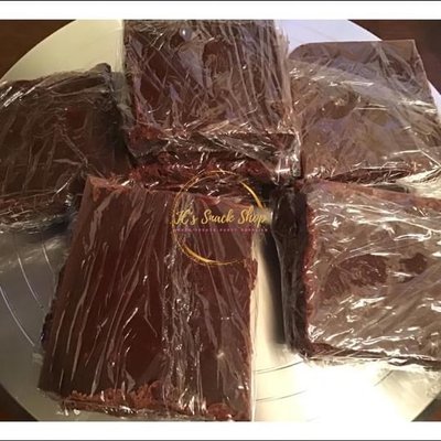 Old Fashioned Fudge Slices 