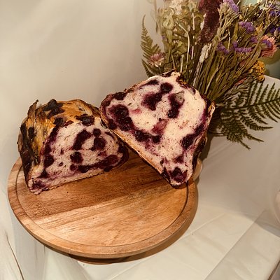 Blueberry 🫐 Lemon 🍋 Sourdough Loaf