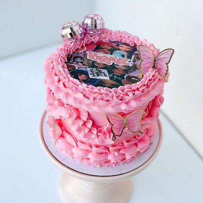 6in Cake (serves approx. 12-16)