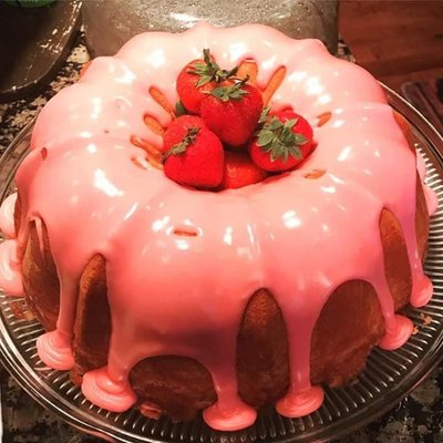 Strawberry Poundcake
