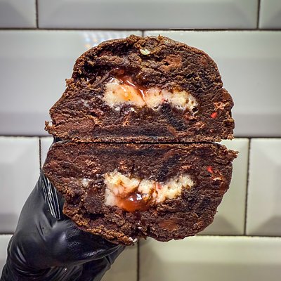 PAST FLAVOR - View Only🥲: Stranger Strawberry Cheesecake 🍓