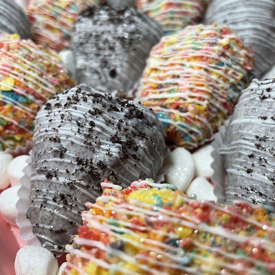 Specialty Variety Box (Chocolate Covered Strawberries )