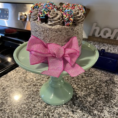 Customizable 6 Inch Cake 