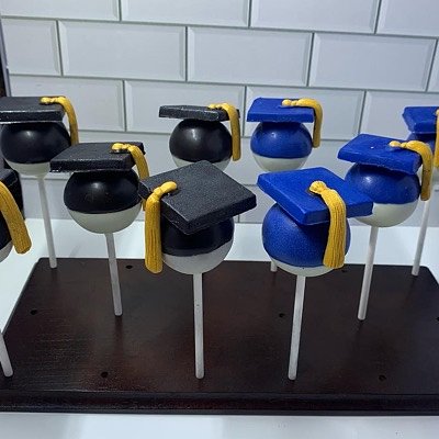 Graduation Cake Pops