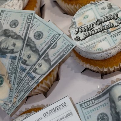 Custom Cupcakes 