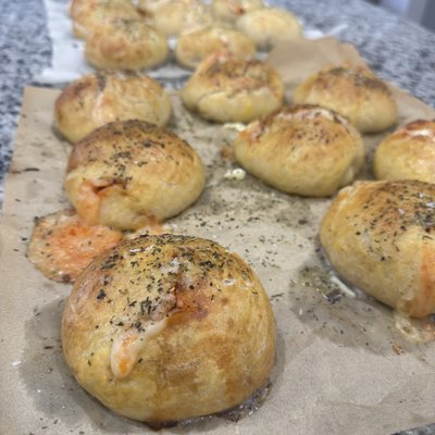 Sourdough Pepperoni Pizza Bombs 4ct