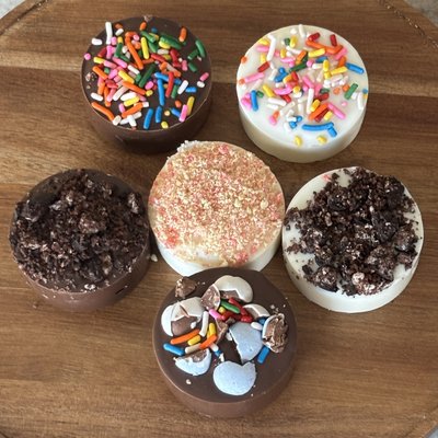 6 Mixed Chocolate Covered Oreos