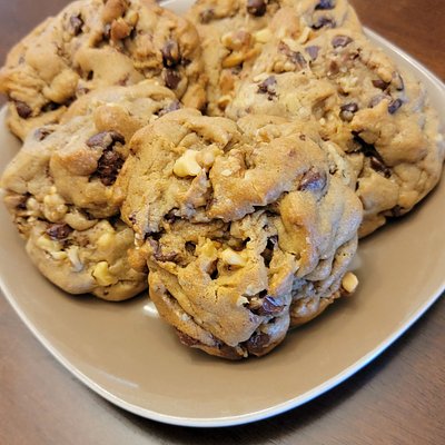 Chocolate Chip with Walnuts - Full Dozen 