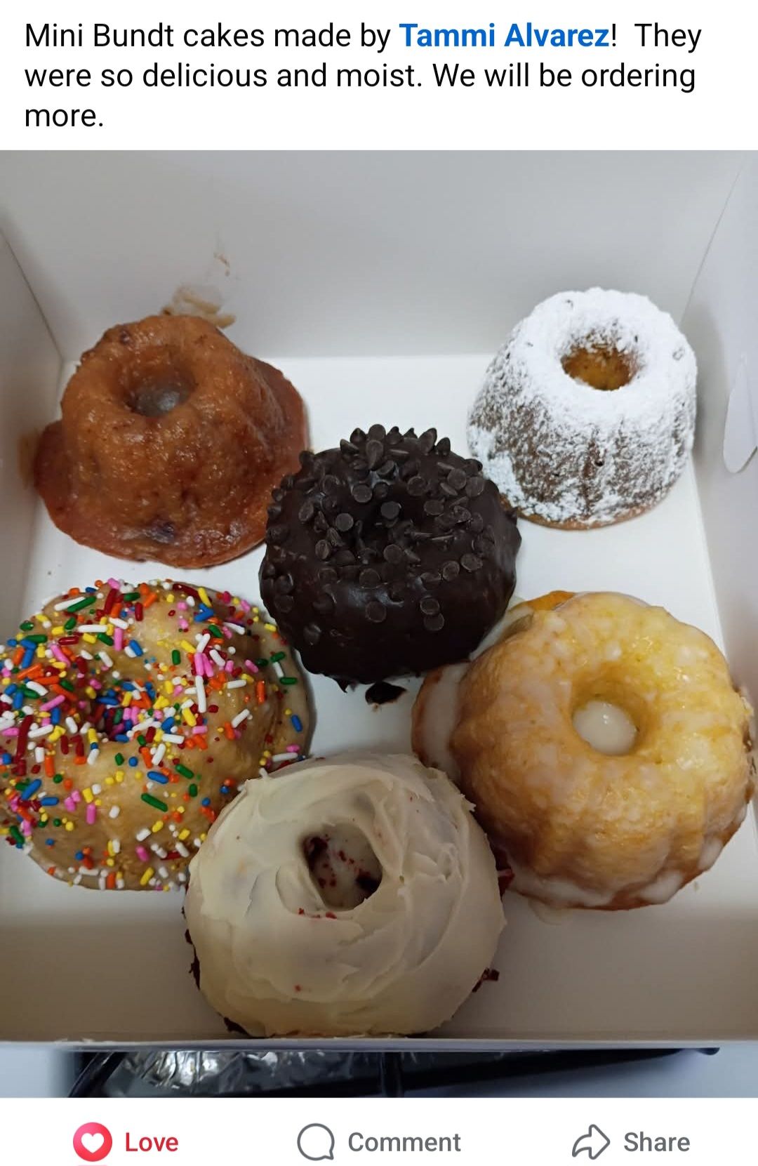 6 Mini Bundt Cakes