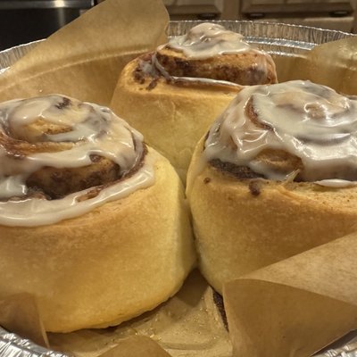 Sourdough Cinnamon Roll (6)