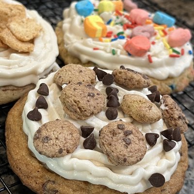 Single Gourmet Cookie (Rotating Flavors- Check Description)