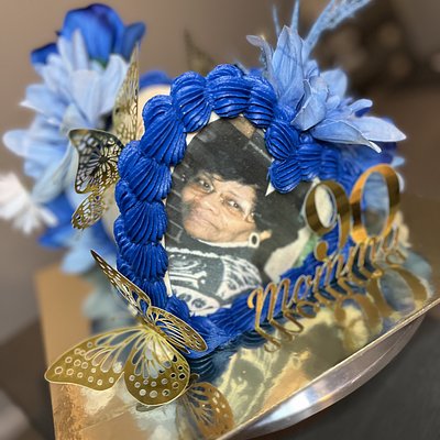 Forward Facing Heart Cake